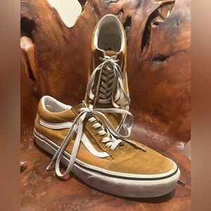 Discontinued Vintage Classic Brown Suede/Canvas Vans Men 10.5 Women 12
